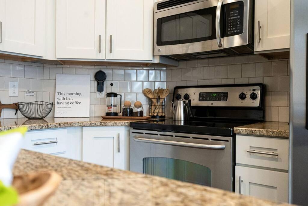 Cashville - Stylish Condo Minutes From Broadway Nashville Zewnętrze zdjęcie